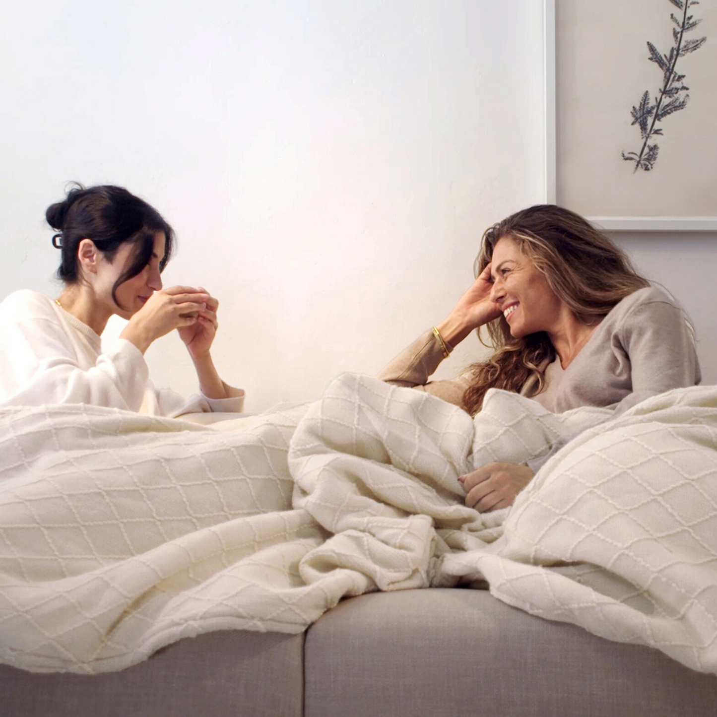 BOHEM Heated Sofa Blanket