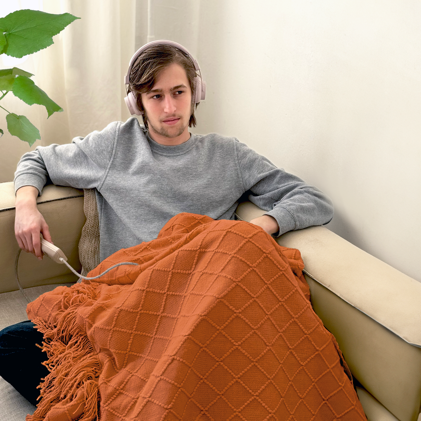 BOHEM Heated Sofa Blanket