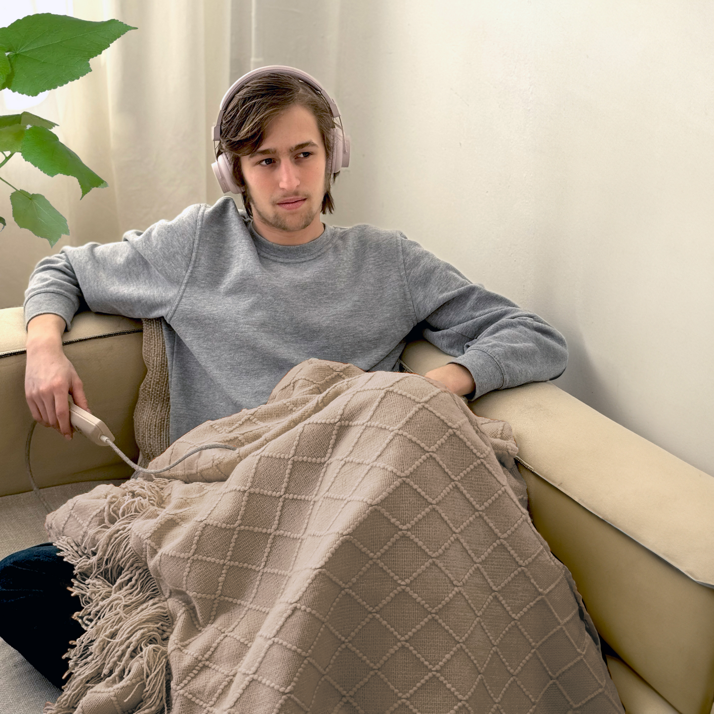 BOHEM Heated Sofa Blanket