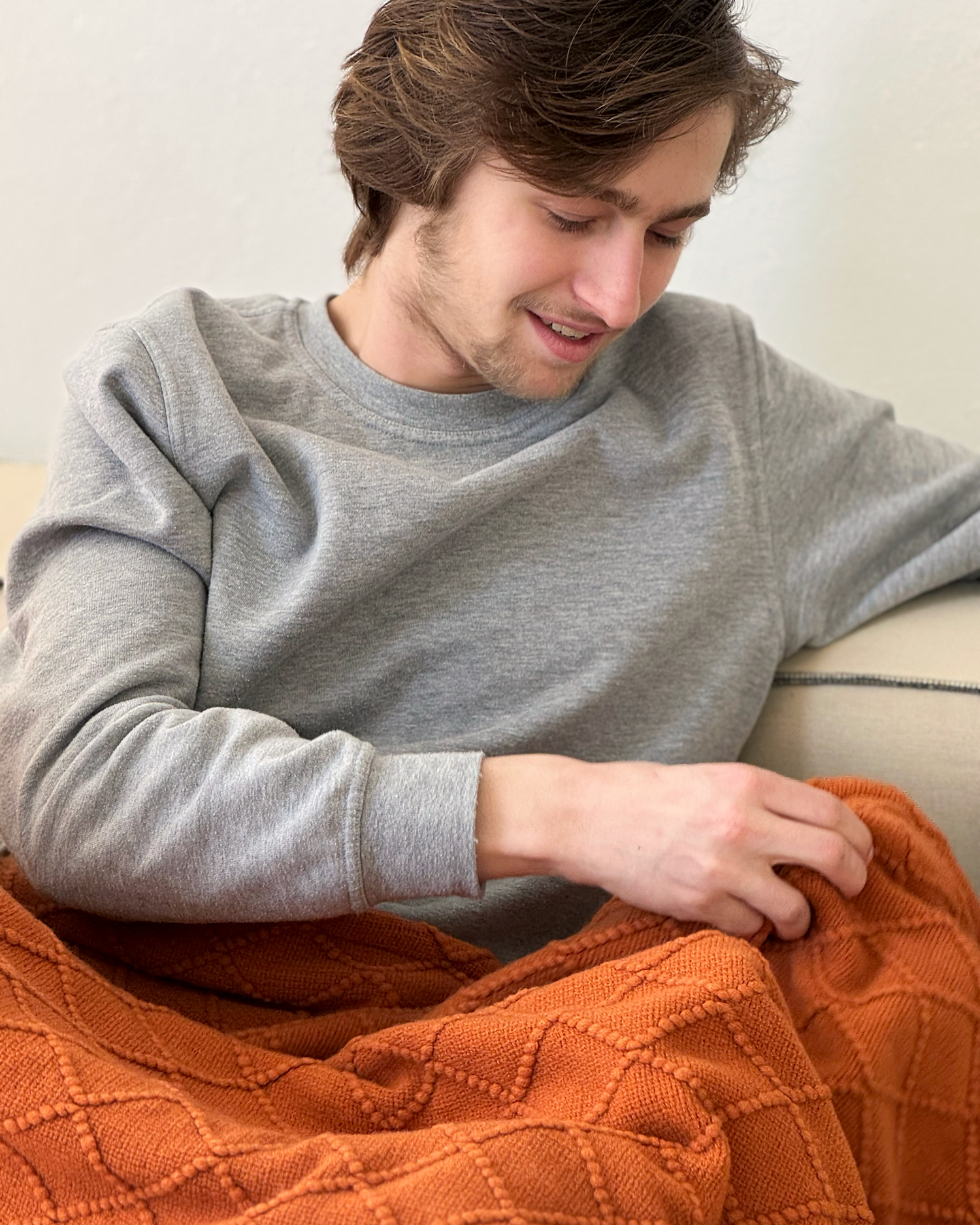 With a Heated Sofa Blanket you turn your sofa into a warm retreat 